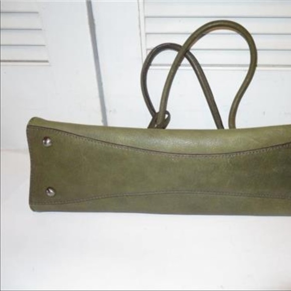 AUTHENTIC MIU MIU OLIVE GREEN LEATHER HANDBAG - Picture 4 of 5